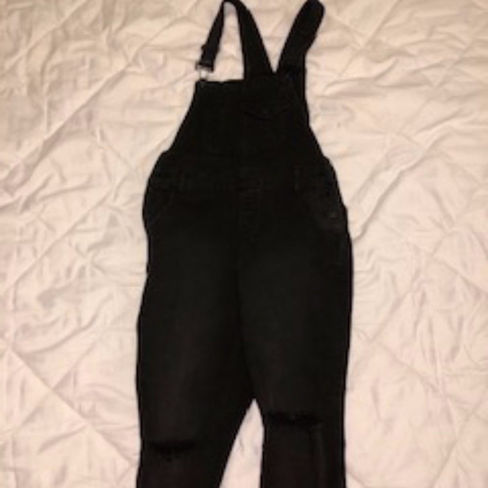 NEVER BEEN WORN Tilly's overalls size 29